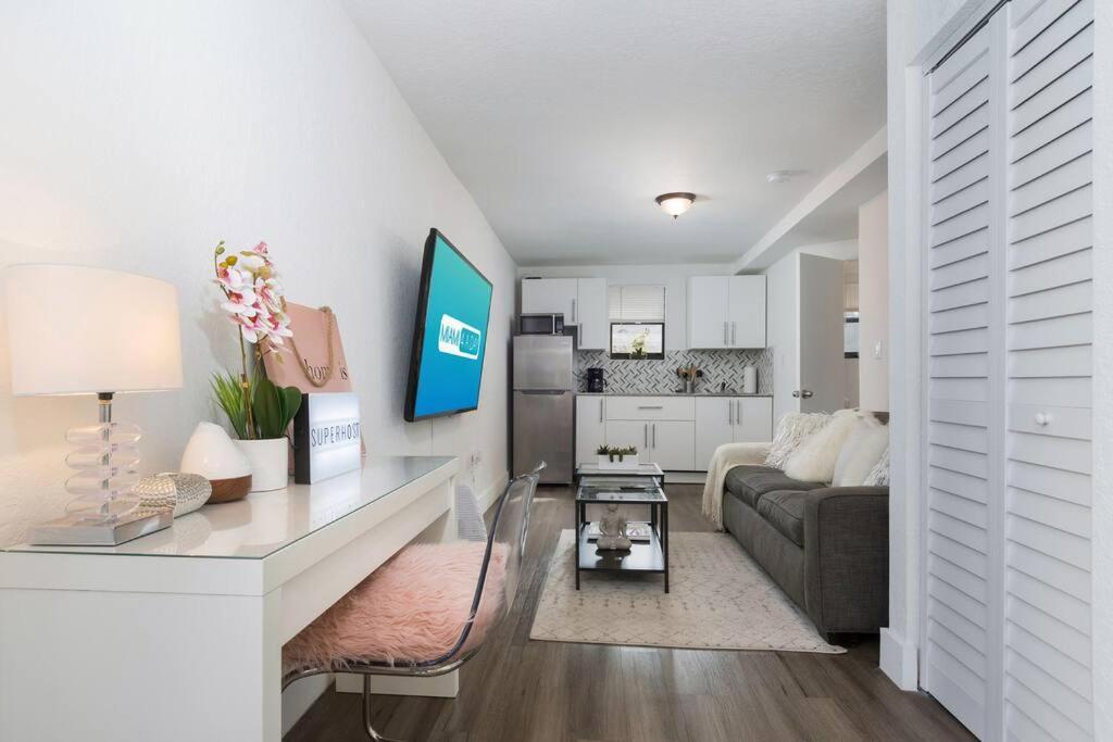 Lovely Apartment Near Brickell 1 マイアミ エクステリア 写真