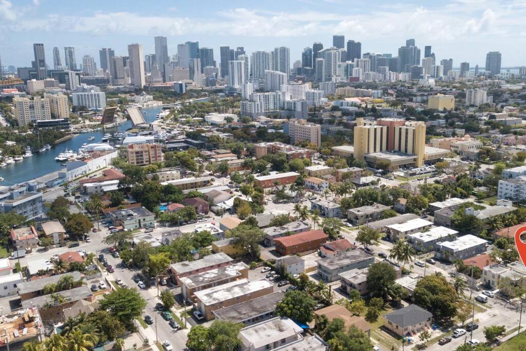 Lovely Apartment Near Brickell 1 マイアミ エクステリア 写真
