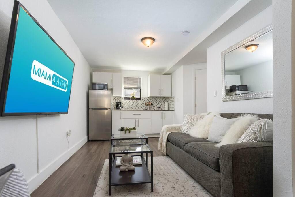 Lovely Apartment Near Brickell 1 マイアミ エクステリア 写真