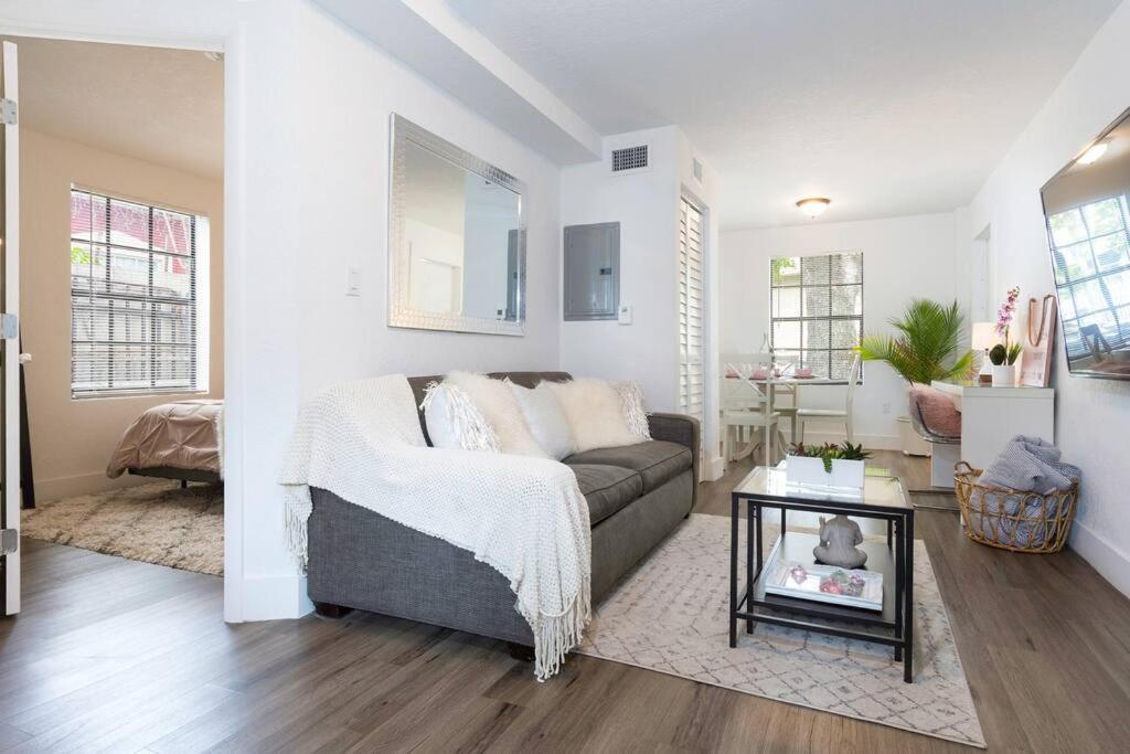 Lovely Apartment Near Brickell 1 マイアミ エクステリア 写真